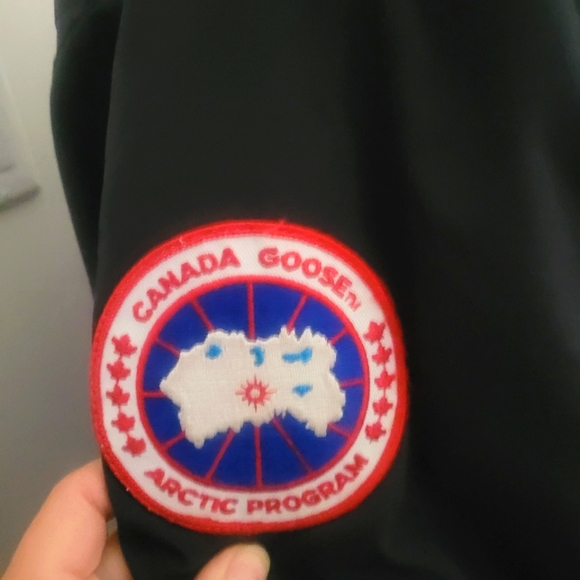 Men's Canada Goose Resolute Jacket - Size S - Navy Blue - Picture 5 of 10